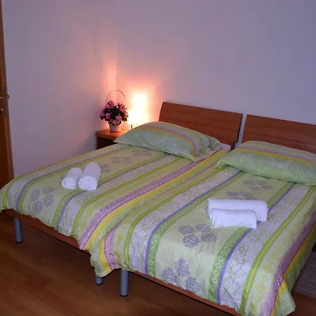 Gostisce Ti Sobe Mici Nočitev z zajtrkom