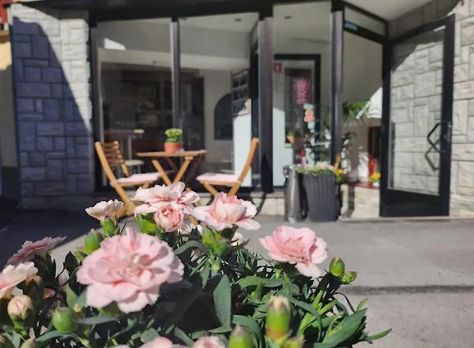 Gostisce Ti Sobe Mici Bed & Breakfast